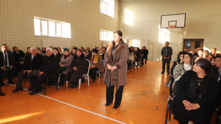 Qazaxda icra başçısının 2026-cı ilin yanvar ayı üzrə vətəndaşlarla keçirilən ilk səyyar görüşü rayonun Daş Salahlı kəndində olub 08.01.2026