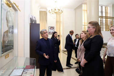 ADU məzunlarının professionallıq və peşə vərdişlərinin təkmilləşdirilməsi konfransının açılış mərasimi keçirilib 03.10.2025