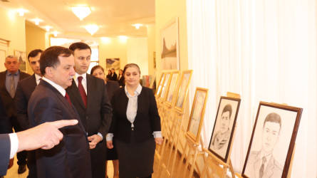 Qazax Rayon İcra Hakimiyyəti başçısının rayonun 2025-ci ilin sosial-iqtisadi inkişafının yekunlarına və 2026-cı ildə qarşıda duran vəzifələrə həsr olunmuş hesabat yığıncağı keçirilib 13.01.2026