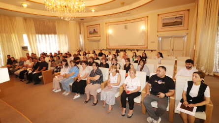 Qazaxda “Kəskin qarın hallarının idarə olunmasında komanda yanaşması: Triajdan çevik müdaxiləyə” mövzusunda seminar keçirilib-21.07.2025