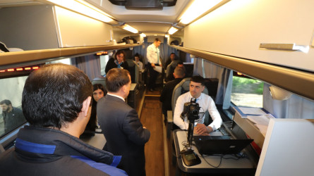 İcra başçısı Bakı Səyyar “ASAN xidmət" avtobusunda vətəndaşlara göstərilən xidmətlərlə maraqlanıb 17.04.2025