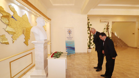 Qazaxda Ümummilli Lider Heydər Əliyevin anadan olmasının 102-ci ildönümünə həsr edilmiş “Nə zaman, nə məkan anlayışına sığmayan şərəfli və mənalı ömür” mövzusunda tədbir keçirilib 07.05.2025