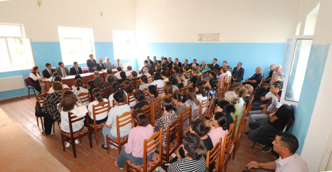 Qazaxda icra başçısının sentyabr ayı üzrə vətəndaşlarla keçirilən növbəti səyyar görüşü rayonun Xanlıqlar kəndində olub-04.09.2025