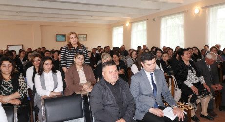 Qazaxda icra başçısının may ayı üzrə vətəndaşlarla keçirilən növbəti səyyar görüşü rayonun Daş Salahlı kəndində olub