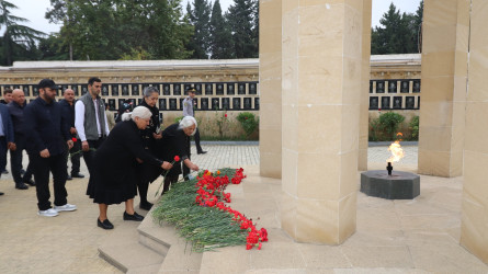 Qazaxda 27 Sentyabr - Anım Günündə qəhrəman Vətən oğullarının əziz xatirəsi ehtiramla anılıb 27.09.2025