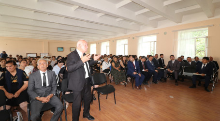 Qazaxda icra başçısının avqust ayı üzrə vətəndaşlarla keçirilən ilk səyyar görüşü rayonun Daş Salahlı kəndində olub-07.08.2025