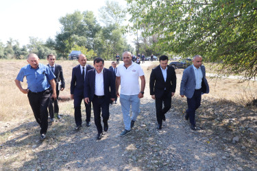 Qazaxda 2026-2030-cu illər üçün Dövlət Proqramının icrası ilə bağlı rayonun kəndlərində aqroparka və iri fermer təsərrüfatlarına baxış keçirilib 15.09.2026