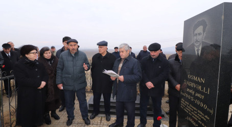 Qazaxda Xalq şairi Osman Sarıvəlli doğum günündə məzarı başında yad edilib-17.12.2025