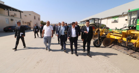 Qazaxda 2026-2030-cu illər üçün Dövlət Proqramının icrası ilə bağlı rayonun kəndlərində aqroparka və iri fermer təsərrüfatlarına baxış keçirilib 15.09.2026