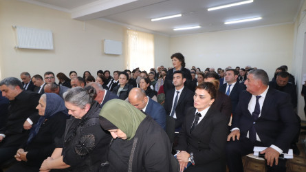 İcra başçısının Qazax şəhəri Əliağa Şıxlinski küçəsində yaşayan sakinlərlə səyyar görüşü keçirilib 02.10.2025