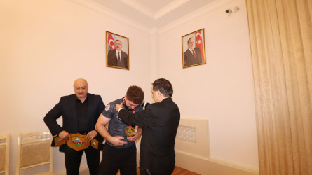 Qazaxda icra başçısı idmanın qol güləşi və karate növü üzrə Dünya çempionatında uğur qazanmış idmançılarla görüşüb-03.12.2025