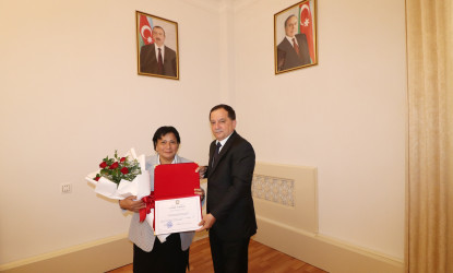 İcra başçısı Qazax şəhər Qaratel Hacımahmudova adına ümumi orta ümumtəhsil məktəbin müəllimlərini Fəxri Fərmanla təltif edib 06.10.2025