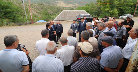 İcra başçısı Quşçu Ayrım kəndində vətəndaşların müraciəti ilə yerində tanış olub-21.07.2025