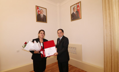 İcra başçısı Qazax şəhər Qaratel Hacımahmudova adına ümumi orta ümumtəhsil məktəbin müəllimlərini Fəxri Fərmanla təltif edib 06.10.2025