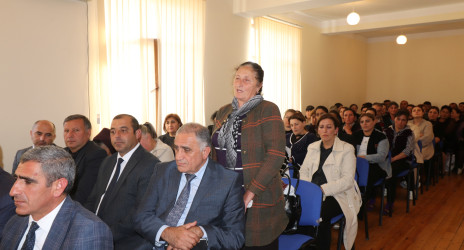 İcra başçısının oktyabr ayında vətəndaşlarla keçirilən növbəti səyyar görüşü Qazaxbəyli kəndində məcburi köçkünlərin məskunlaşdığı Yeni qəsəbədə olub 16.10.2025