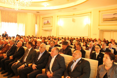 Qazaxda Əməkdar incəsənət xadimi, şair Barat Vüsalın 75 illik yubileyi münasibətilə “Yaxşı ki, Qazağın Baratı varmış” başlıqlı ədəbi-bədii gecə keçirilib 23.04.2026