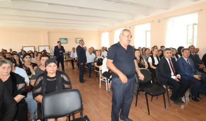 Qazaxda icra başçısının avqust ayı üzrə vətəndaşlarla keçirilən ilk səyyar görüşü rayonun Daş Salahlı kəndində olub-07.08.2025