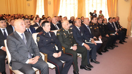 Qazax Rayon İcra Hakimiyyəti başçısının rayonun 2025-ci ilin sosial-iqtisadi inkişafının yekunlarına və 2026-cı ildə qarşıda duran vəzifələrə həsr olunmuş hesabat yığıncağı keçirilib 13.01.2026