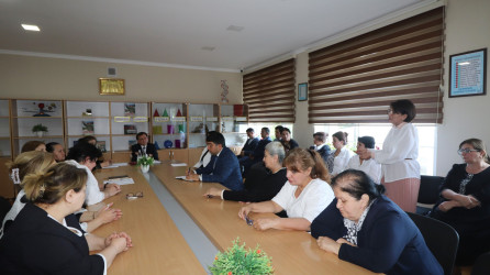 İcra başçısı Qazax şəhər Səməd Vurğun adına 2 nömrəli tam orta məktəbin müəllimləri ilə görüşüb 22.05.2025