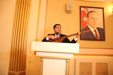 Qazaxda Əməkdar incəsənət xadimi, şair Barat Vüsalın 75 illik yubileyi münasibətilə “Yaxşı ki, Qazağın Baratı varmış” başlıqlı ədəbi-bədii gecə keçirilib 23.04.2026