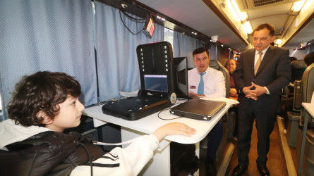 İcra başçısı Bakı Səyyar “ASAN xidmət" avtobusunda vətəndaşlara göstərilən xidmətlərlə maraqlanıb 17.04.2025