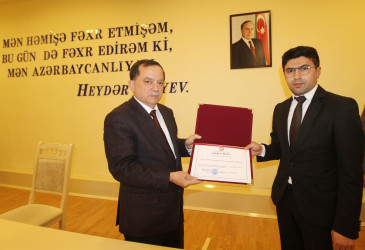 Qazaxda icra başçısı bir qrup əməkdaşı Fəxri Fərmanla təltif edib 04.03.2025