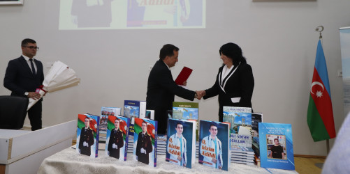 Qazaxda 8 Noyabr - Zəfər Gününün beşinci ildönümünə həsr edilmiş kitab və rəsm sərgisi, Vətən müharibəsi şəhidi tibb xidməti leytenantı Adil Əfəndiyevə həsr edilmiş “O, bizim Adildi” kitabının təqdimat mərasimi olub -22.10.2025