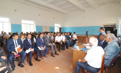 Qazaxda icra başçısının sentyabr ayı üzrə vətəndaşlarla keçirilən növbəti səyyar görüşü rayonun Xanlıqlar kəndində olub-04.09.2025