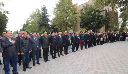 Qazaxda 27 Sentyabr - Anım Günündə qəhrəman Vətən oğullarının əziz xatirəsi ehtiramla anılıb 27.09.2025