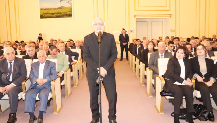 Qazax Rayon İcra Hakimiyyəti başçısının rayonun 2025-ci ilin sosial-iqtisadi inkişafının yekunlarına və 2026-cı ildə qarşıda duran vəzifələrə həsr olunmuş hesabat yığıncağı keçirilib 13.01.2026