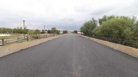 Qazaxda yeni asfalt örtüyü vurulmuş küçələrdən FOTOLAR (Bakı küçəsinin dairədən (“Əsədoğlu” marketin yanı) avtovağzalın qarşısına olan hissəsi və Əliağa Şıxlinski küçəsi) - 15.09.2025