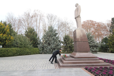 Qazax Rayon İcra Hakimiyyəti başçısının rayonun 2025-ci ilin sosial-iqtisadi inkişafının yekunlarına və 2026-cı ildə qarşıda duran vəzifələrə həsr olunmuş hesabat yığıncağı keçirilib 13.01.2026