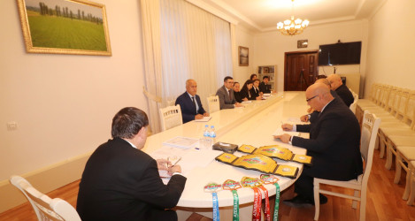 Qazaxda icra başçısı idmanın qol güləşi və karate növü üzrə Dünya çempionatında uğur qazanmış idmançılarla görüşüb-03.12.2025