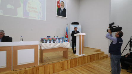 Qazaxda 8 Noyabr - Zəfər Gününün beşinci ildönümünə həsr edilmiş kitab və rəsm sərgisi, Vətən müharibəsi şəhidi tibb xidməti leytenantı Adil Əfəndiyevə həsr edilmiş “O, bizim Adildi” kitabının təqdimat mərasimi olub -22.10.2025