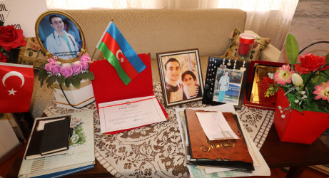 İcra başçısı Vətən müharibəsi şəhidinin doğum günündə ailəsini ziyarət edib-12.08.2025