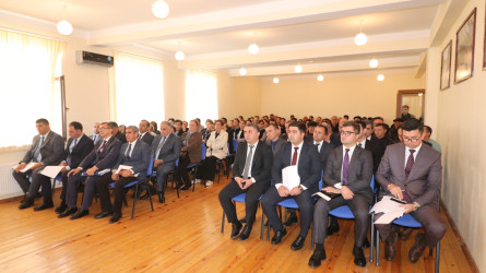 İcra başçısının oktyabr ayında vətəndaşlarla keçirilən növbəti səyyar görüşü Qazaxbəyli kəndində məcburi köçkünlərin məskunlaşdığı Yeni qəsəbədə olub 16.10.2025