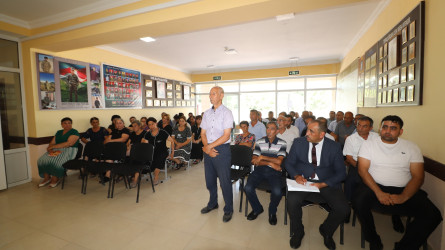 Qazaxda icra başçısının iyul ayı üzrə vətəndaşlarla keçirilən sonuncu səyyar görüşü rayonun Canalı kəndində olub-24.07.2025