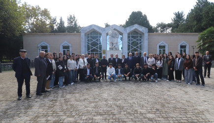 Qazaxda Xalq yazıçısı, tanınmış ictimai xadim Yusif Səmədoğlunun 90 illiyi münasibətilə keçiriləcək tədbirlərə start verilib-21.10.2025