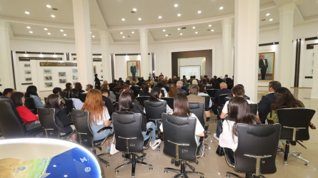 Qazaxda “Ümummilli Lider Heydər Əliyev müstəqil, suveren, demokratik, hüquqi dövlətin Azərbaycan modelinin müəllifidir” adlı elmi-praktiki konfrans keçirilib 08.05.2025