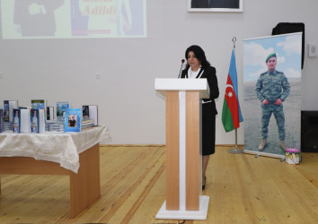 Qazaxda 8 Noyabr - Zəfər Gününün beşinci ildönümünə həsr edilmiş kitab və rəsm sərgisi, Vətən müharibəsi şəhidi tibb xidməti leytenantı Adil Əfəndiyevə həsr edilmiş “O, bizim Adildi” kitabının təqdimat mərasimi olub -22.10.2025