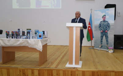 Qazaxda 8 Noyabr - Zəfər Gününün beşinci ildönümünə həsr edilmiş kitab və rəsm sərgisi, Vətən müharibəsi şəhidi tibb xidməti leytenantı Adil Əfəndiyevə həsr edilmiş “O, bizim Adildi” kitabının təqdimat mərasimi olub -22.10.2025