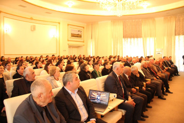 Qazaxda Əməkdar incəsənət xadimi, şair Barat Vüsalın 75 illik yubileyi münasibətilə “Yaxşı ki, Qazağın Baratı varmış” başlıqlı ədəbi-bədii gecə keçirilib 23.04.2026