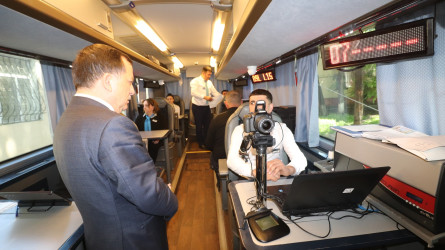 İcra başçısı Bakı Səyyar “ASAN xidmət" avtobusunda vətəndaşlara göstərilən xidmətlərlə maraqlanıb 17.04.2025