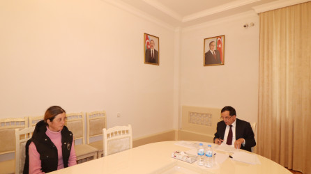 İcra başçısı vətəndaşları fərdi qəbul edərək müraciətlərini dinləyib 10.04.2026