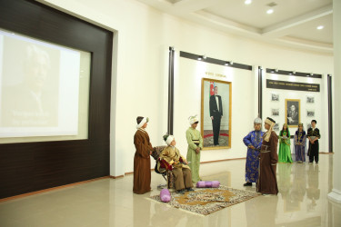 Qazaxda Xalq şairi Səməd Vurğunun 120 illiyinə həsr olunmuş “Vurğun keçib bu yerlərdən” adlı bədii tədbir keçirilib 17.04.2026