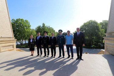 Qazaxda Ulu Öndər Heydər Əliyevin anadan olmasının 102-ci ildönümü böyük ehtiramla yad edilib 10.05.2025