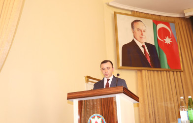 Qazax Rayon İcra Hakimiyyəti başçısının rayonun 2025-ci ilin sosial-iqtisadi inkişafının yekunlarına və 2026-cı ildə qarşıda duran vəzifələrə həsr olunmuş hesabat yığıncağı keçirilib 13.01.2026