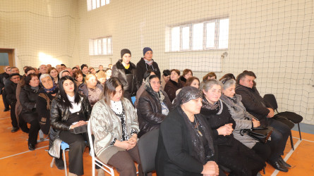 Qazaxda icra başçısının 2026-cı ilin yanvar ayı üzrə vətəndaşlarla keçirilən ilk səyyar görüşü rayonun Daş Salahlı kəndində olub 08.01.2026