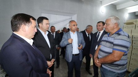 Qazaxda 2026-2030-cu illər üçün Dövlət Proqramının icrası ilə bağlı rayonun kəndlərində aqroparka və iri fermer təsərrüfatlarına baxış keçirilib 15.09.2026