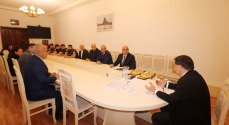 Qazaxda icra başçısı idmanın qol güləşi və karate növü üzrə Dünya çempionatında uğur qazanmış idmançılarla görüşüb-03.12.2025